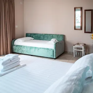 Hotel E Bardhe Butique, Sarandë